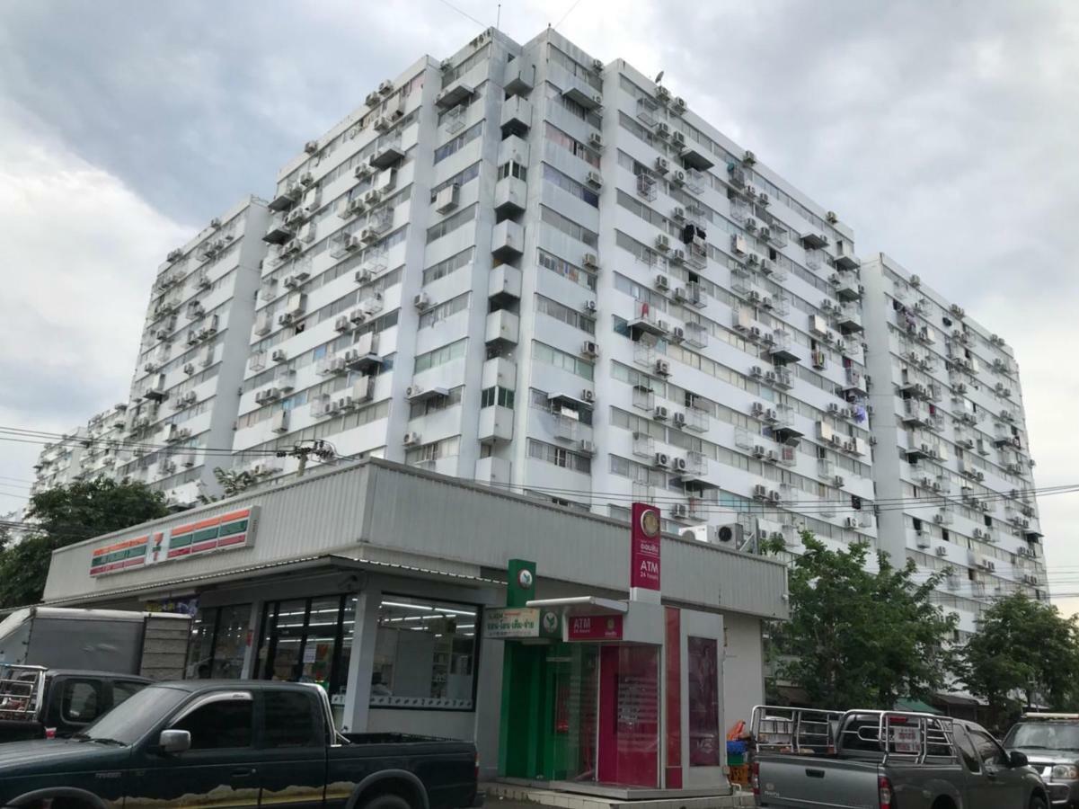 T11 Popula Condo By Prathomlerk Pak Kret Esterno foto