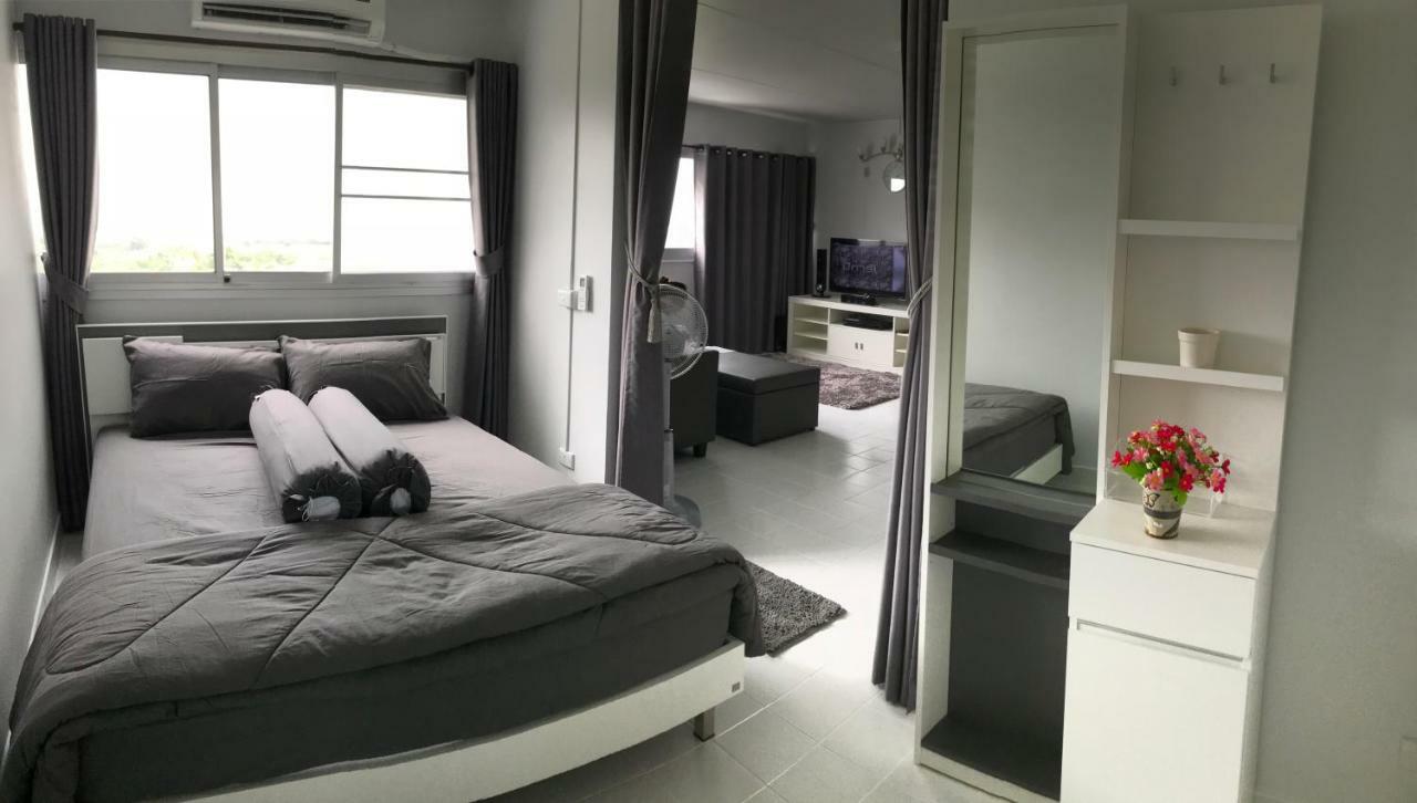 T11 Popula Condo By Prathomlerk Pak Kret Esterno foto